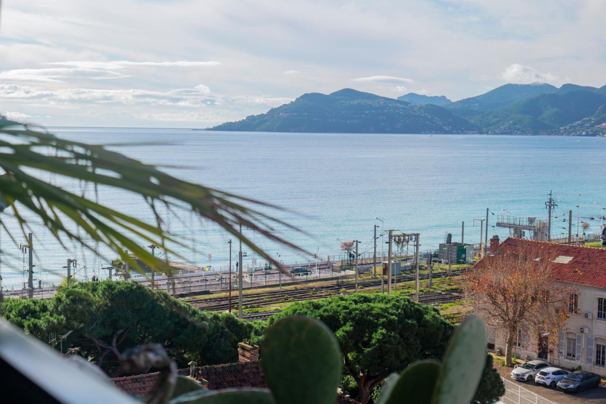 Le Panorama - * Cannes