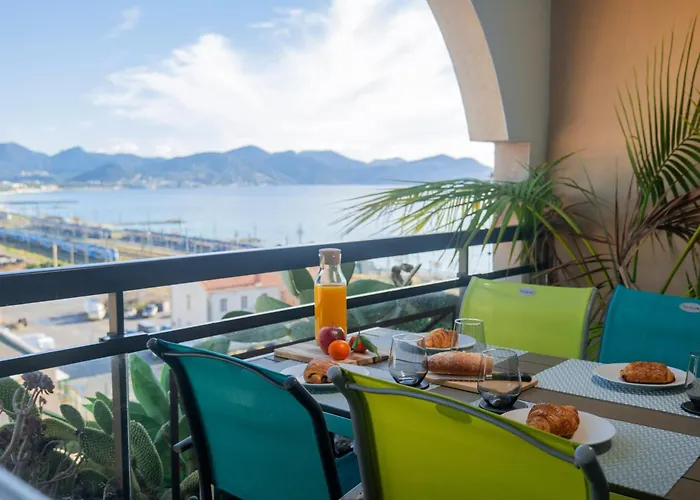 Le Panorama - Cannes Beach